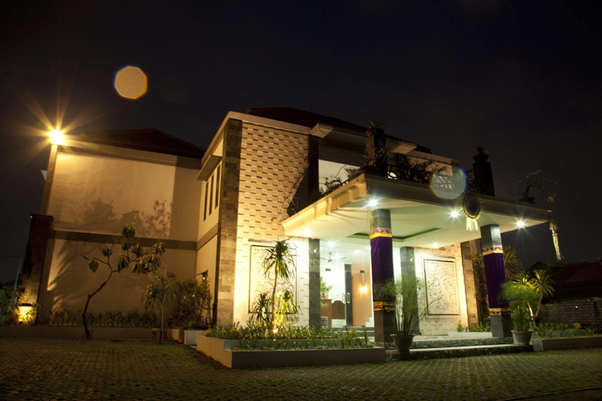 Teges Inn Kuta Kuta  Exterior photo