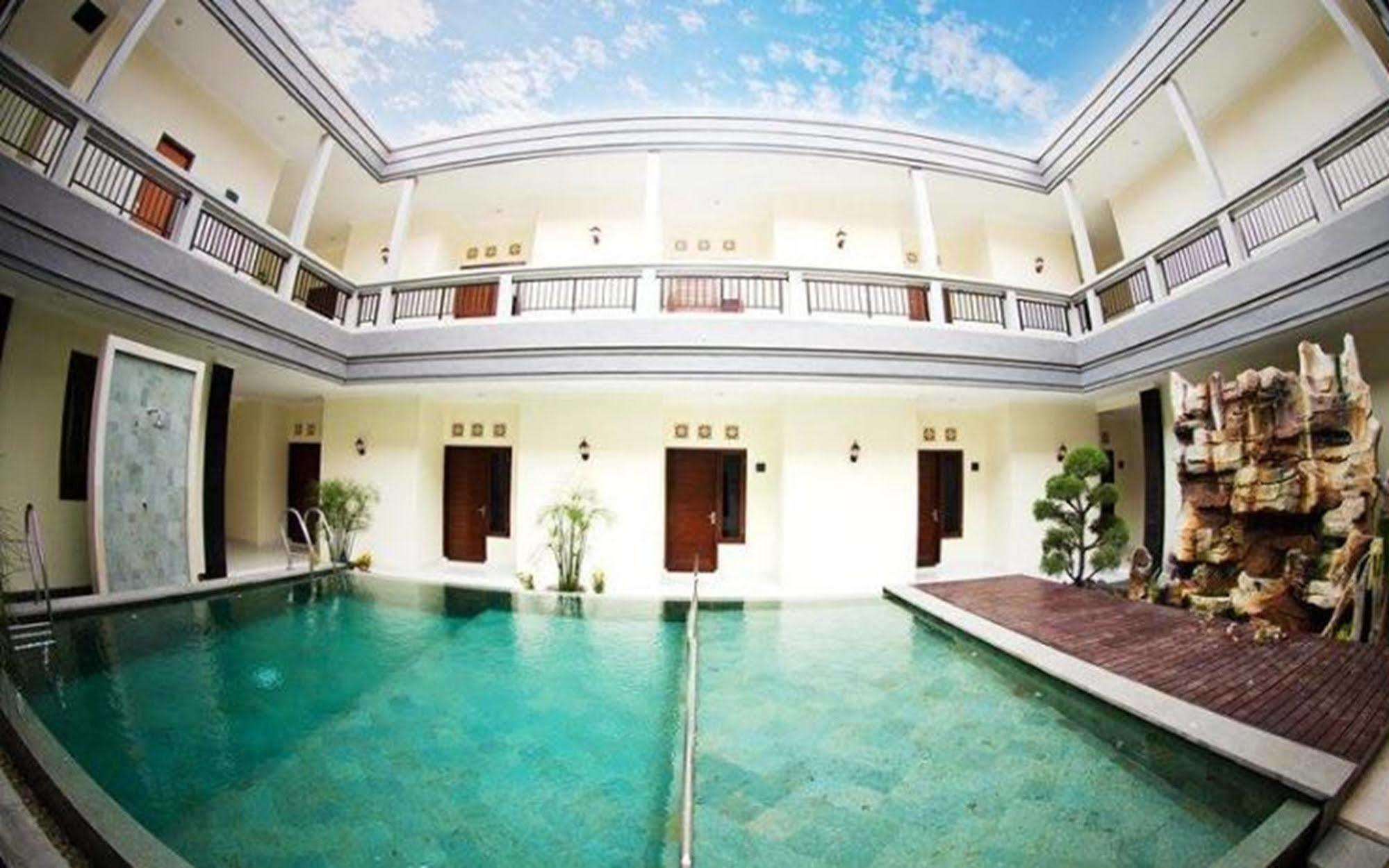 Teges Inn Kuta Kuta  Exterior photo